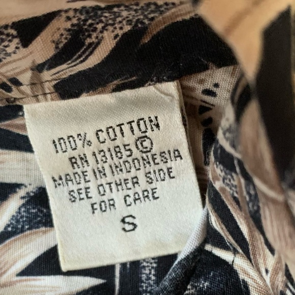 Hawaiian Shirt - Picture 4 of 6